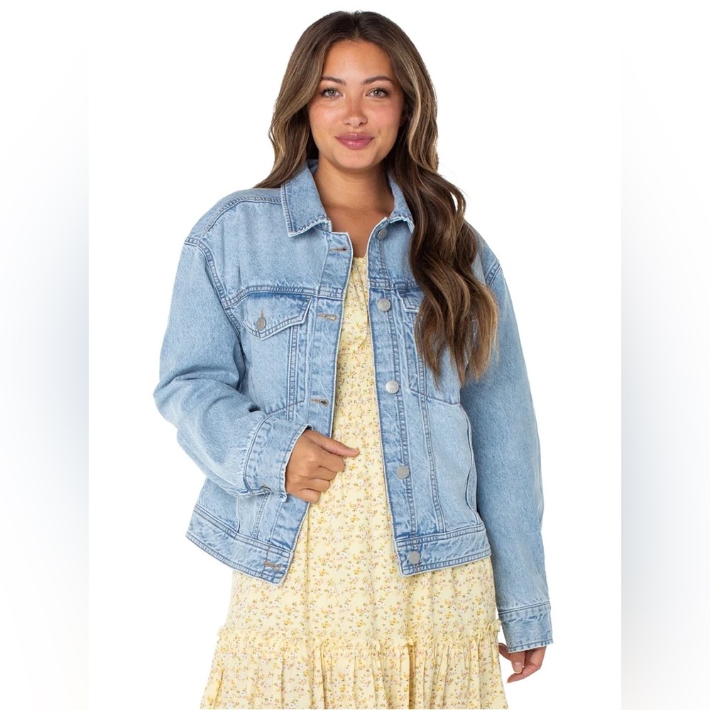 Celebrity Pink Women's Oversized Denim Jacket NWOT